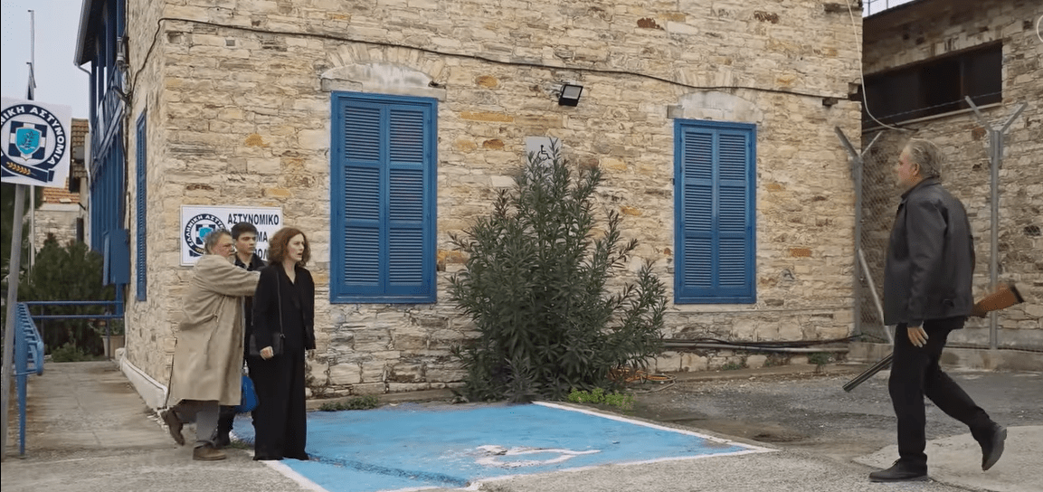 Η Γη της Ελιάς: Νεκρός ο Αλέξης- Πως πεθαίνει;