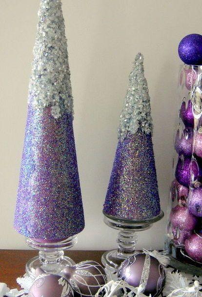 χριστουγεννιάτικο-διακοσμητικό-σε-μοβ-χρώμα-