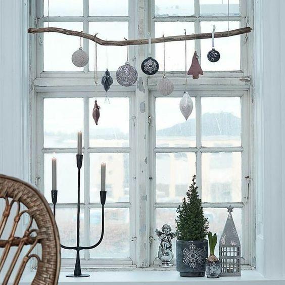 χριστουγεννιάτικη-διακόσμηση-στα-παράθυρα-