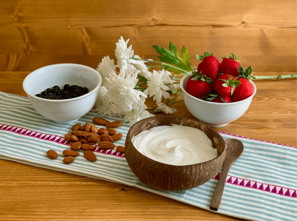 Σπιτικό -γιαούρτι- καρύδας-