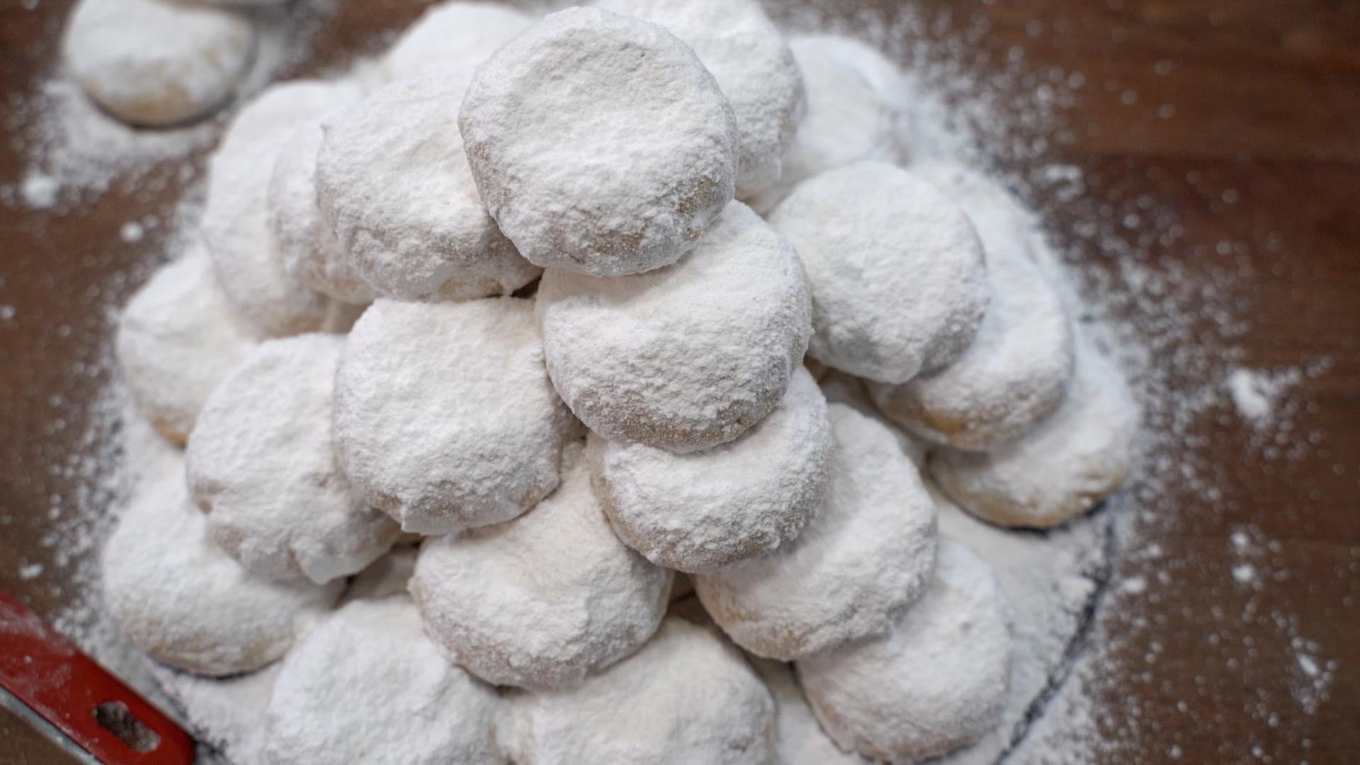 κουραμπιέδες -του- Δημήτρη- Μιχαηλίδη- κουραμπιέδες -του- Δημήτρη- Μιχαηλίδη-