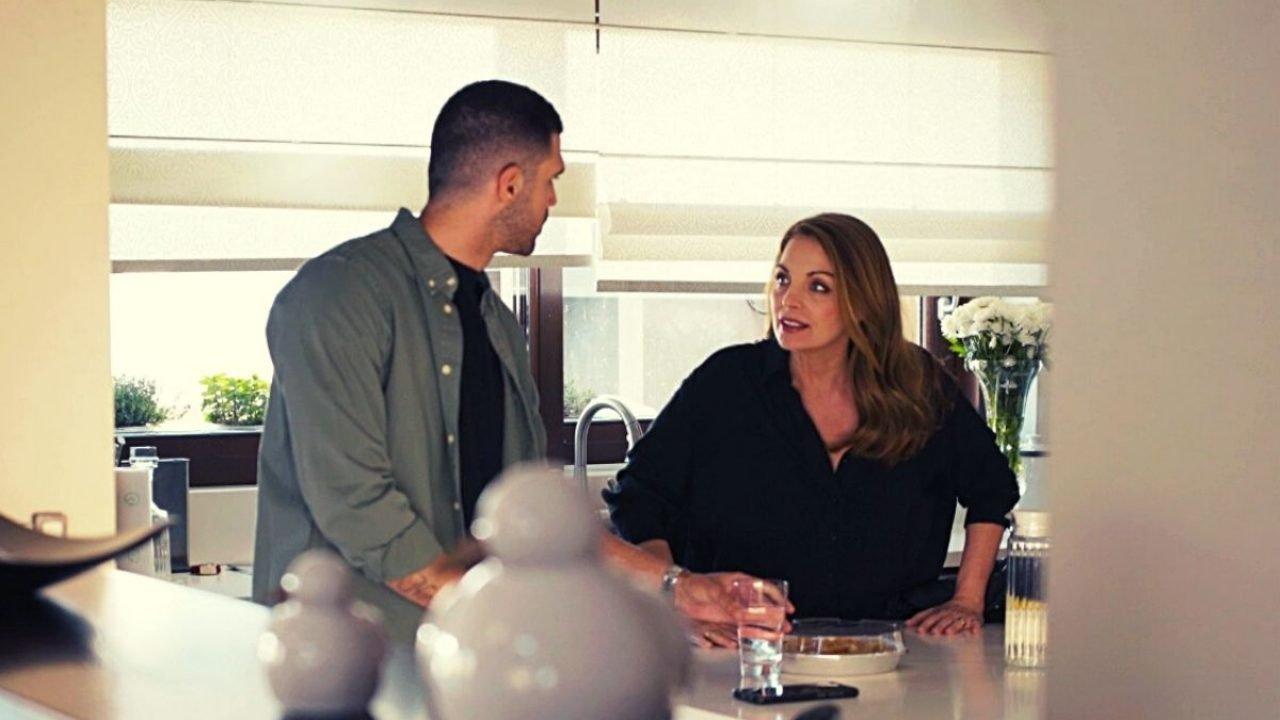 Η Γη της Ελιάς: Ο Ισίδωρος διασύρει την Αθηνά στη Μάνη