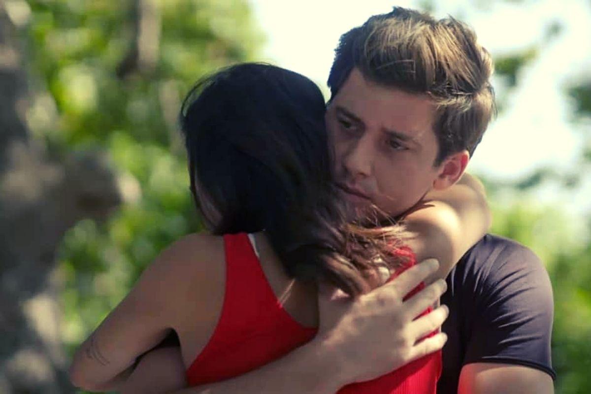 Σασμός: Η Τζένη έρχεται κοντά με τον Μανώλη.