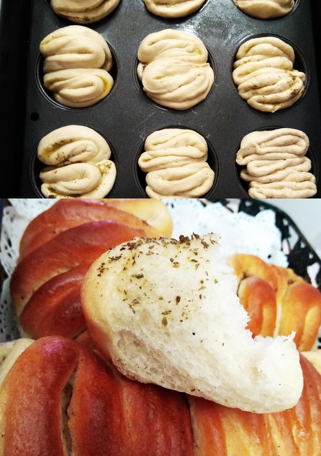 Αρωματικά ψωμάκια ψημένα σε φόρμα