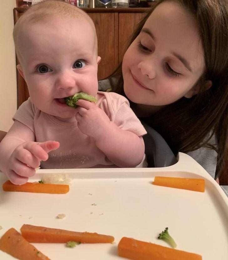 γιατί-πρέπει-να-αφήνουμε-τα-παιδιά-να-λερώνονται-όταν-τρώνε-