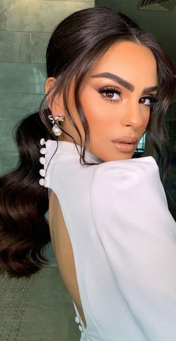 ιδέες-για-χτενίσματα-στο-χριστουγεννιάτικο-ρεβεγιόν-