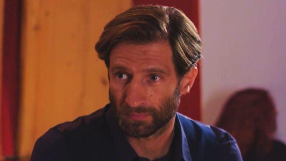 Η Γη της Ελιάς: Αυτός κρύβεται πίσω από τον Κωνσταντίνο