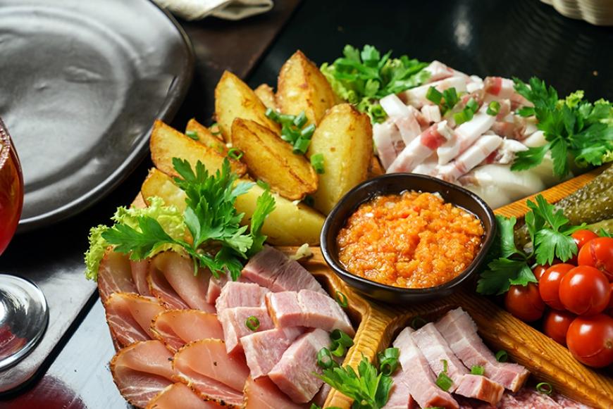 χριστουγεννιάτικος-μεζές-για-το-χριστουγεννιάτικο-τραπέζι-χριστουγεννιάτικο μενού 2021-