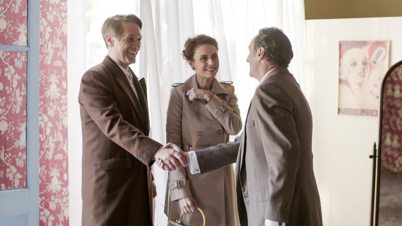 Άγριες μέλισσες: Η Ουρανία ζητά διαζύγιο από τον Κυριάκο