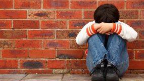 Άγριο bullying σε 8χρονο : Οι συμμαθητές του τον έστειλαν στο νοσοκομείο  – Τι καταγγέλλει ο πατέρας