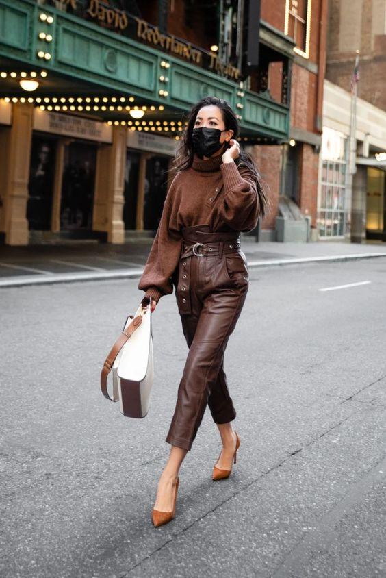 Chocolate Brown: Η νέα τάση στο γυναικείο ντύσιμο και 23 ιδέες για να το υιοθετήσετε