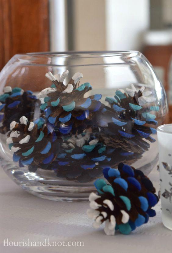 χριστουγεννιάτικη-διακόσμηση-με-γυάλα-και-κουκουνάρια- χριστουγεννιάτικη-διακόσμηση-με-γυάλα-και-κουκουνάρια-