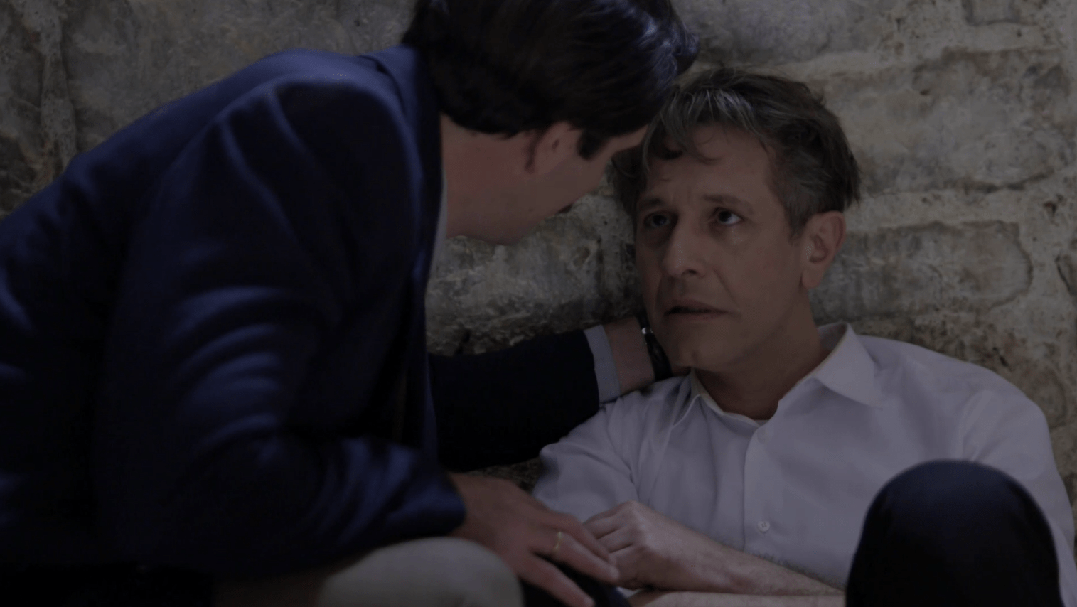 Άγριες μέλισσες : Η Ζώη στέλνει τον Ακύλα στη κόλαση