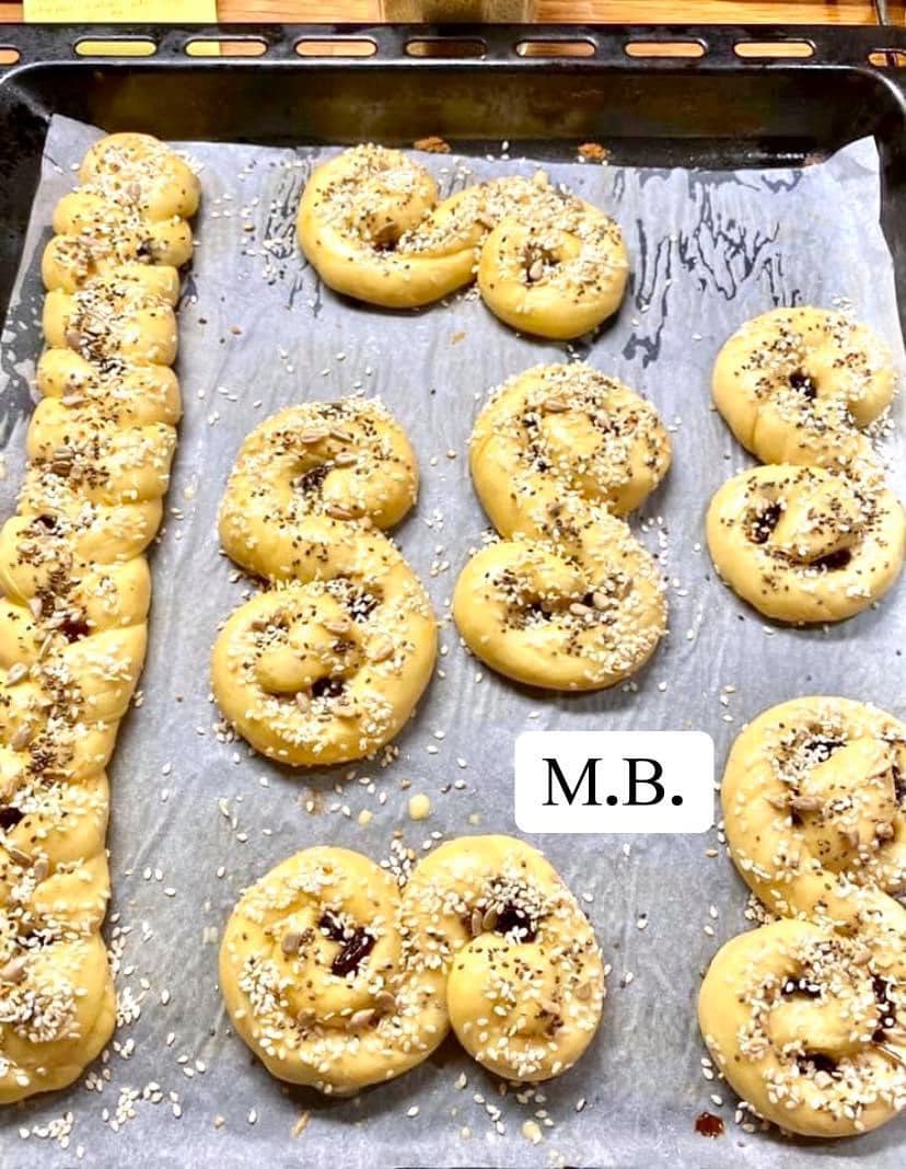 Χριστουγεννιάτικα-Σουηδικά ψωμάκια-Lucia-Lussekats- Χριστουγεννιάτικα-Σουηδικά ψωμάκια-Lucia-Lussekats-