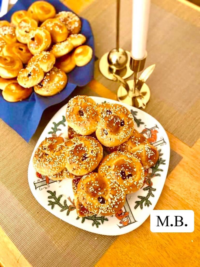 Χριστουγεννιάτικα-Σουηδικά ψωμάκια-Lucia-Lussekats- Χριστουγεννιάτικα-Σουηδικά ψωμάκια-Lucia-Lussekats-