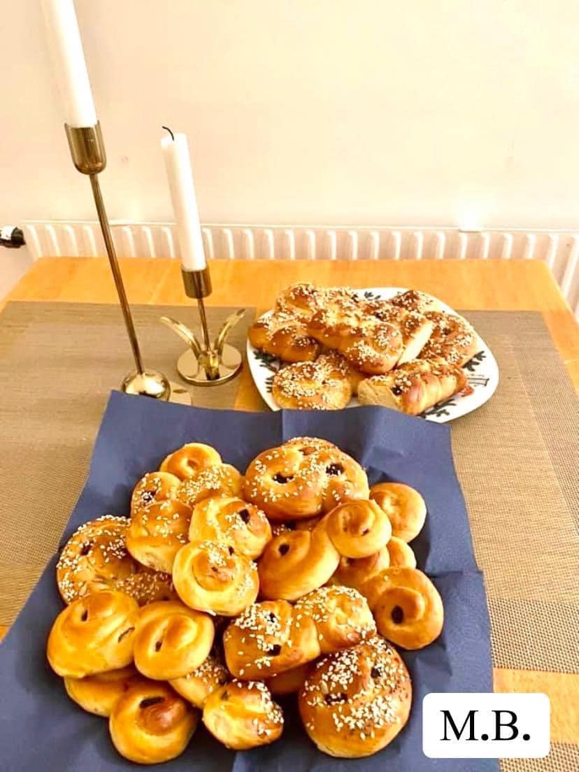 Χριστουγεννιάτικα-Σουηδικά ψωμάκια-Lucia-Lussekats- Χριστουγεννιάτικα-Σουηδικά ψωμάκια-Lucia-Lussekats-