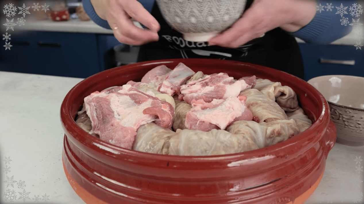 Λαχανοντολμάδες στη γάστρα