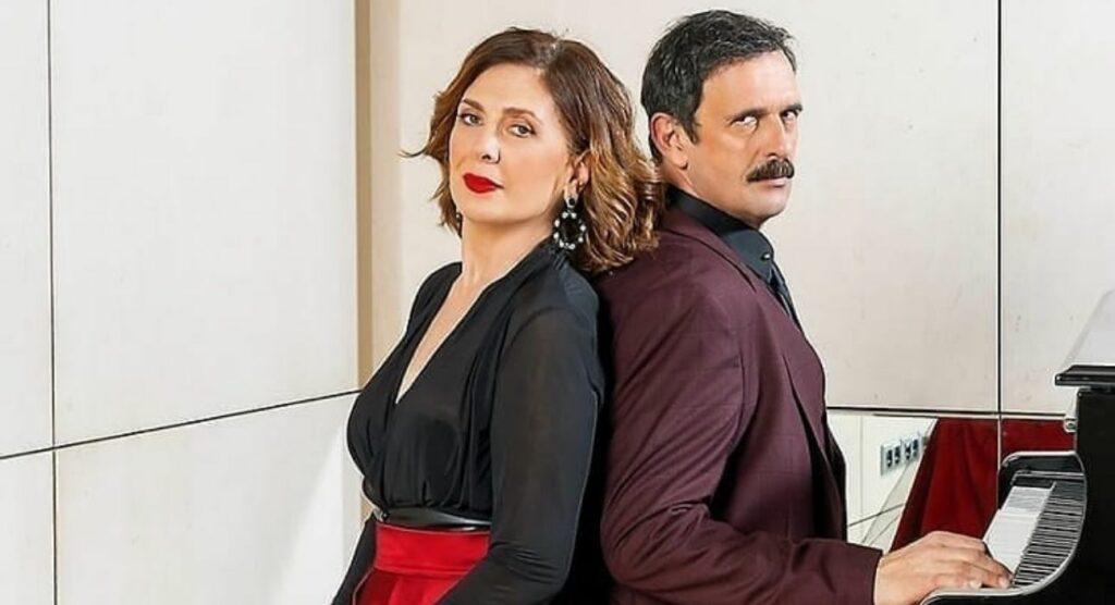 Άγριες Μέλισσες: Η Μυρσίνη ρίχνει τα δύχτια της στο Ακύλα