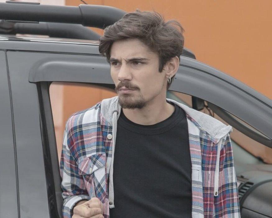 Σασμός : Ο Πέτρος πιάνει τη Μαρίνα με τον Αστυνόμο και οι συνέπειες είναι απρόβλεπτες