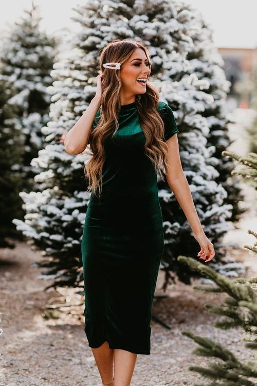πράσινο-βελούδινο-φόρεμα-για-τα-Χριστούγεννα-