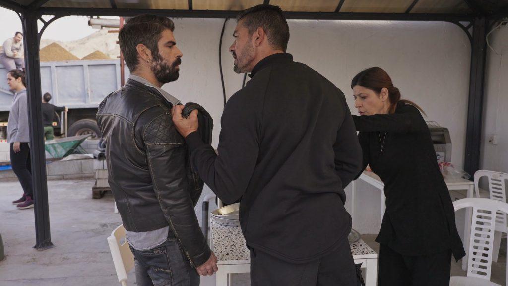 Η Γη της Ελιάς: Πλακώνεται η Χάιδω με τον Στάθη