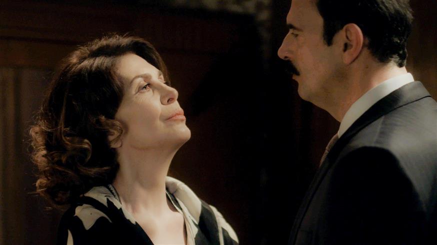 Άγριες Μέλισσες : Η Μυρσίνη έρχεται αντιμέτωπη με τα παιδιά της