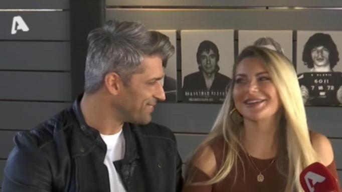 Αλέξης Παππάς – Αθηνά New York : Tα πρώτα Χριστούγεννα ως ζευγάρι