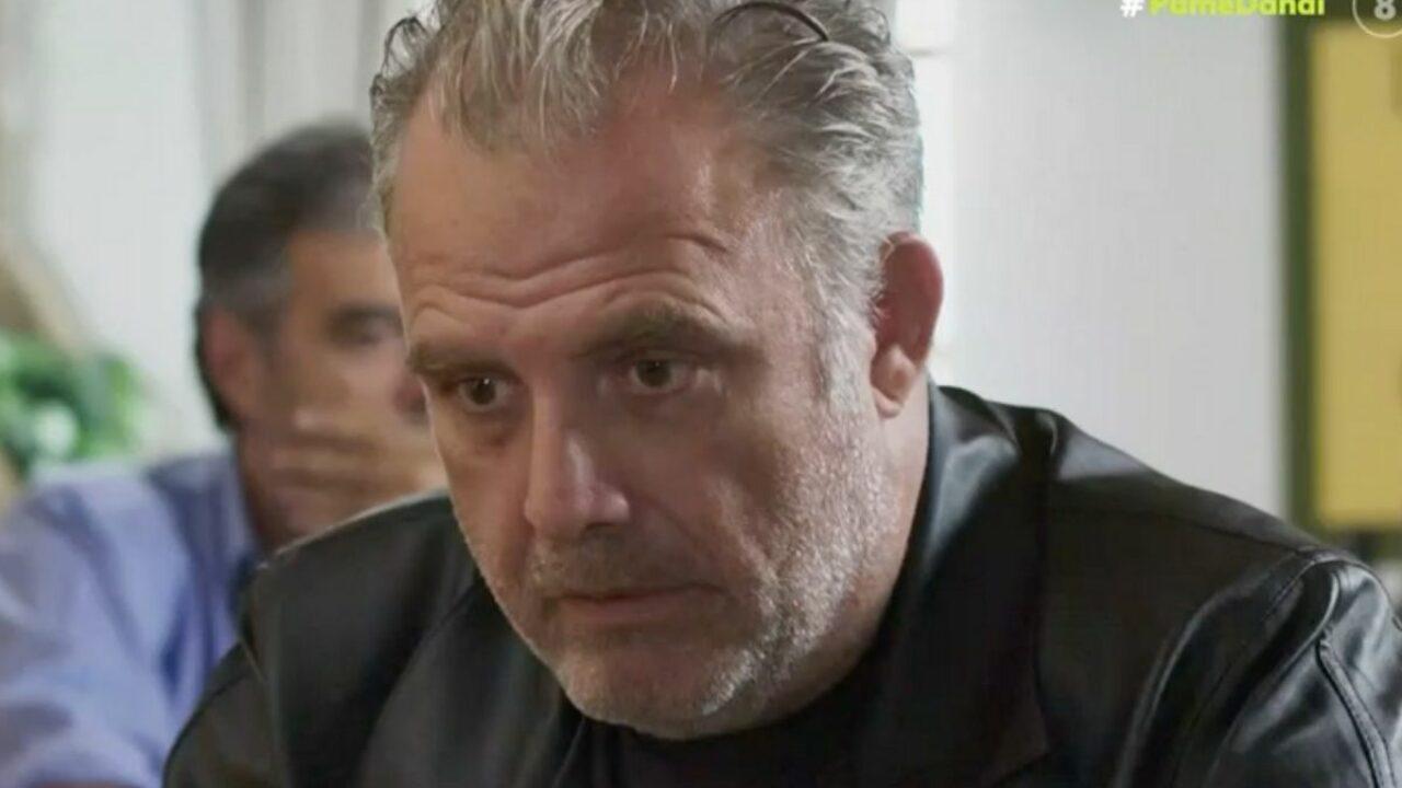 Η Γη της Ελιάς: Ο Στάθης παίρνει τα πράγματα του και εξαφανίζεται