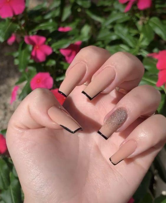 ιδέες-για-νύχια-Ιανουαρίου-2022-