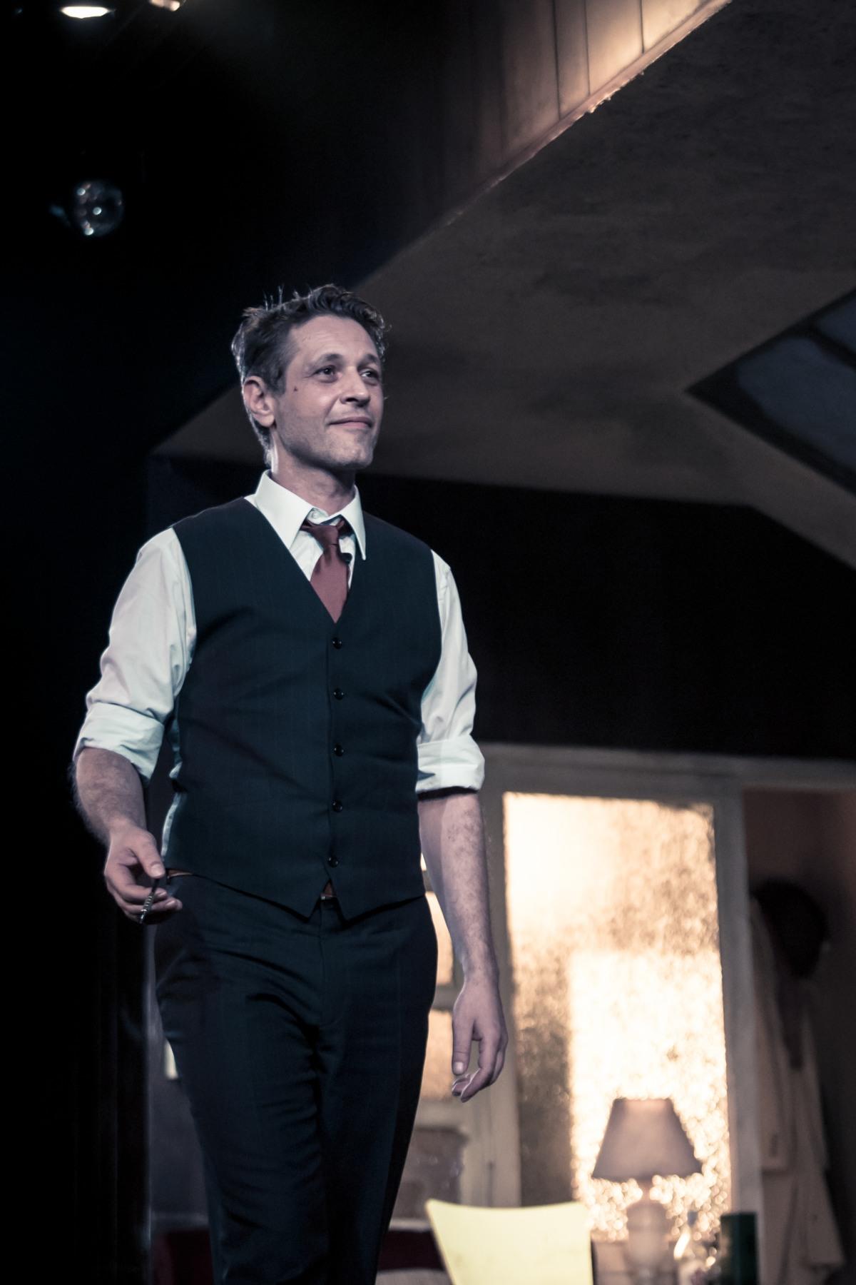 Άγριες μέλισσες: Ο Σταμάτης συμμαχεί με Ακύλα για να φέρουν την καταστροφή