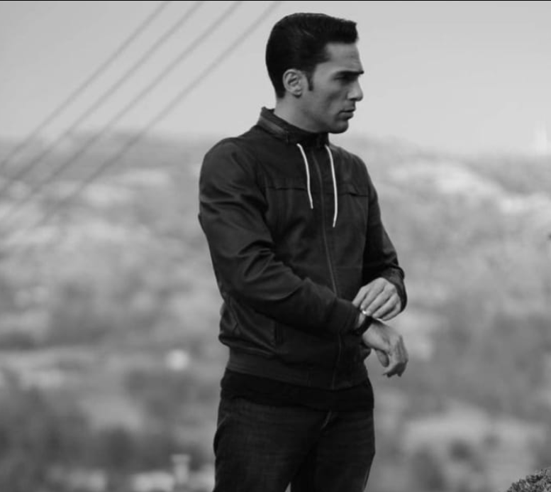 Η Γη της Ελιάς: Ποιος είναι στα αλήθεια ο αστυνόμος Κουράκος