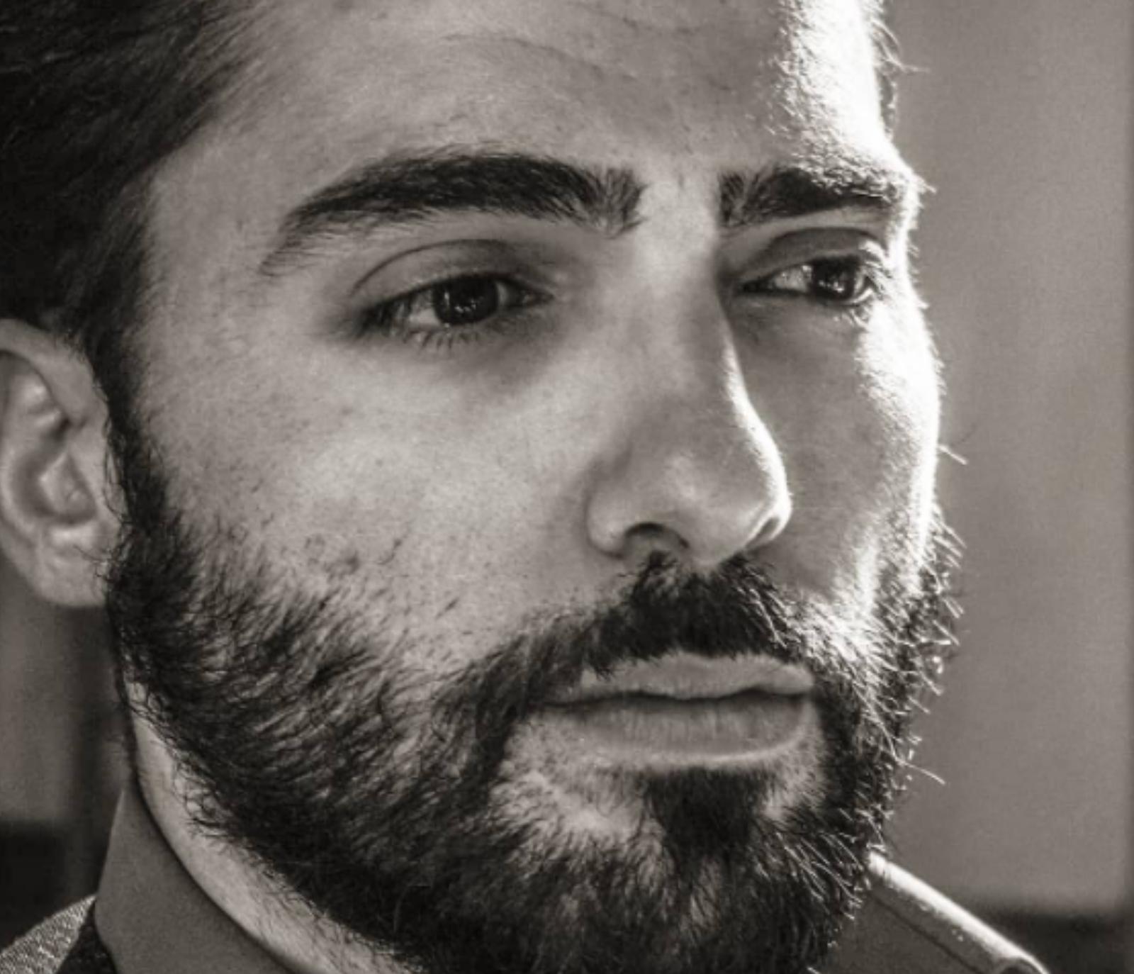Η Γη της Ελιάς: Ποιος είναι στα αλήθεια ο αστυνόμος Κουράκος Η Γη της Ελιάς: Ποιος είναι στα αλήθεια ο αστυνόμος Κουράκος