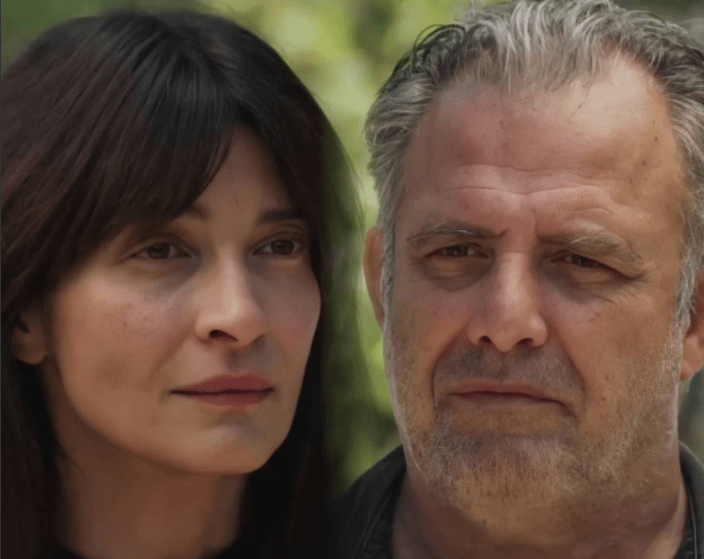 Η Γη της Ελιάς: Η Ιουλία αφήνει σύξυλο να περιμένει τον Γιώργη στην εκκλησιά