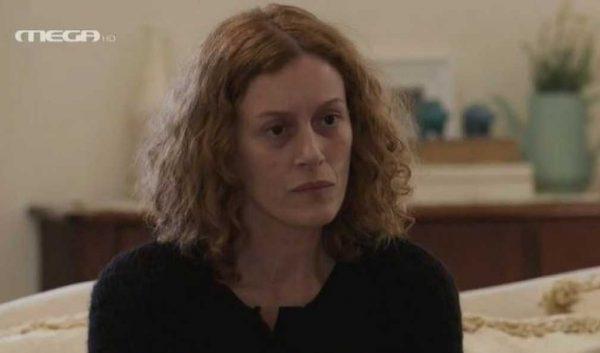 Η Γη της Ελιάς: Αρετή και Στάθης μαθαίνουν για την εγκυμοσύνη και τον γάμο της Βασιλικής.