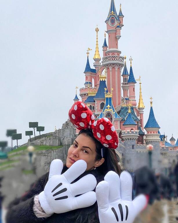 Κορινθίου – Αϊβάζης: Η οικογενειακή φωτογραφία πριν την αναχώρηση τους για το Παρίσι