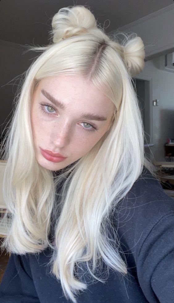 κότσοι-σε-μακριά-μαλλιά-ιδέες-για-τον-Ιανουάριο-2022-