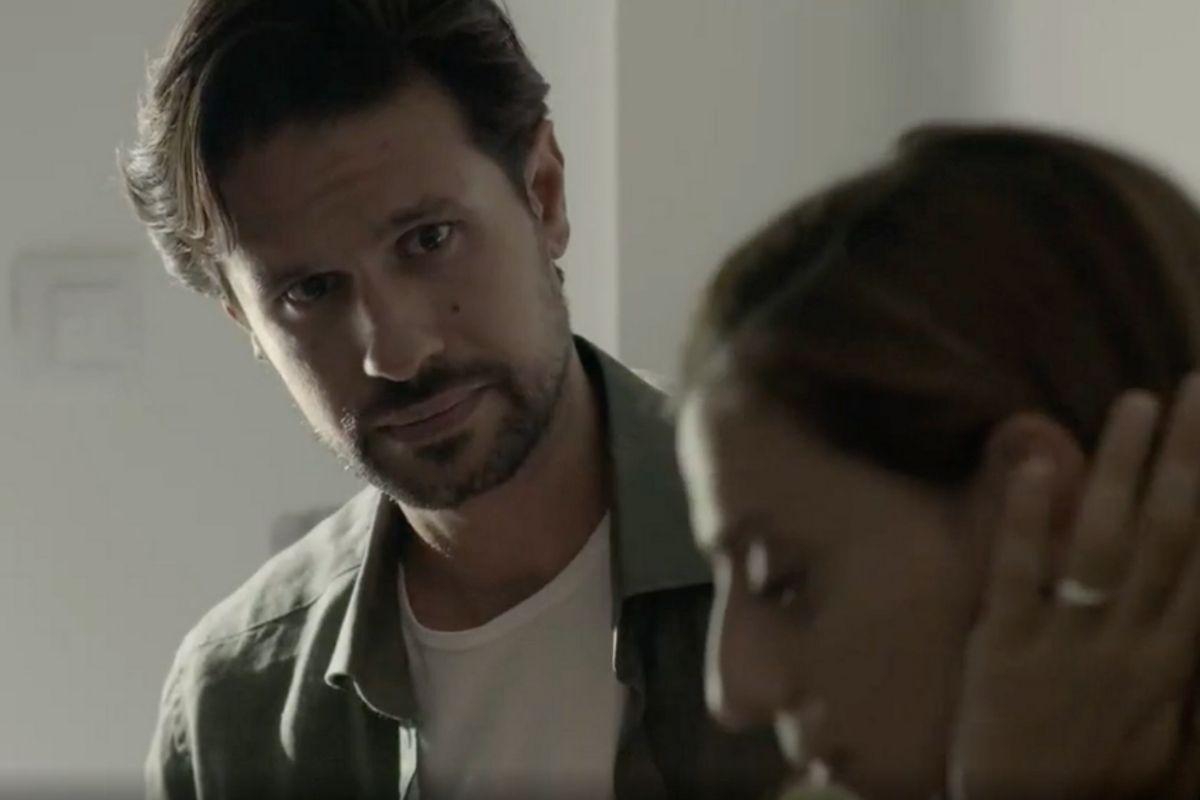 Σασμός: Η Καλλιόπη διασύρει τον Αντώνη