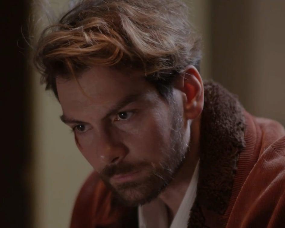 Άγριές μέλισσες : Ο Κωνσταντής ξαναπέφτει στο ποτό