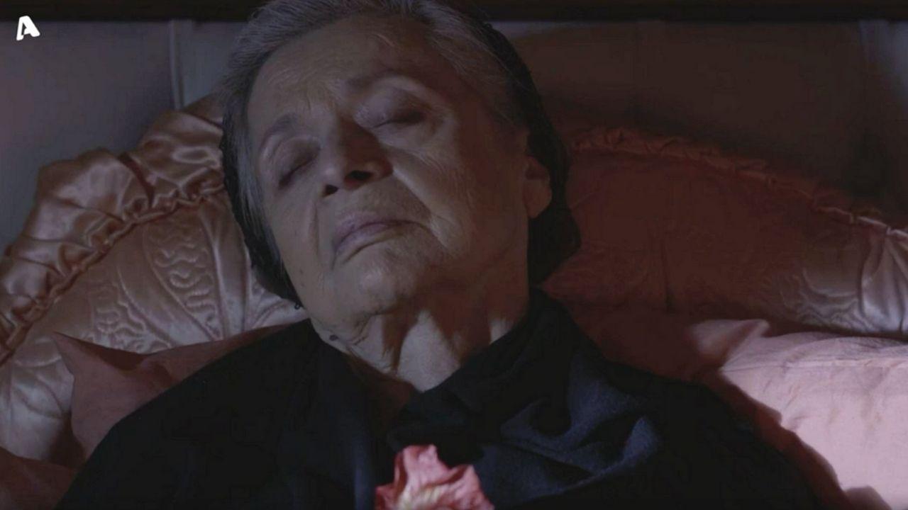 Σασμός : Η Ανθούλα στοιχειώνει την γιαγιά Ειρήνη