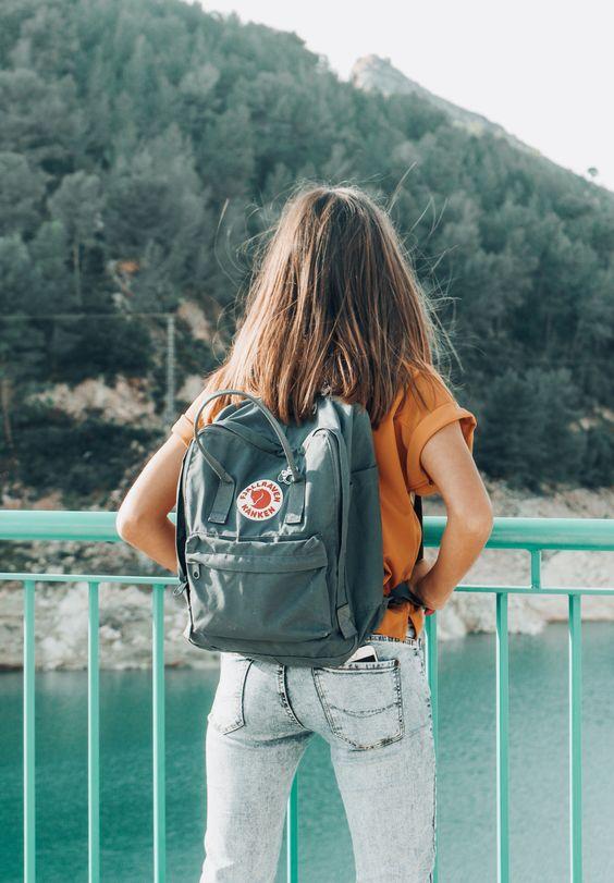 backpacks-που-μοιάζει-με-σχολική τσάντα-του-1990-τάσεις-