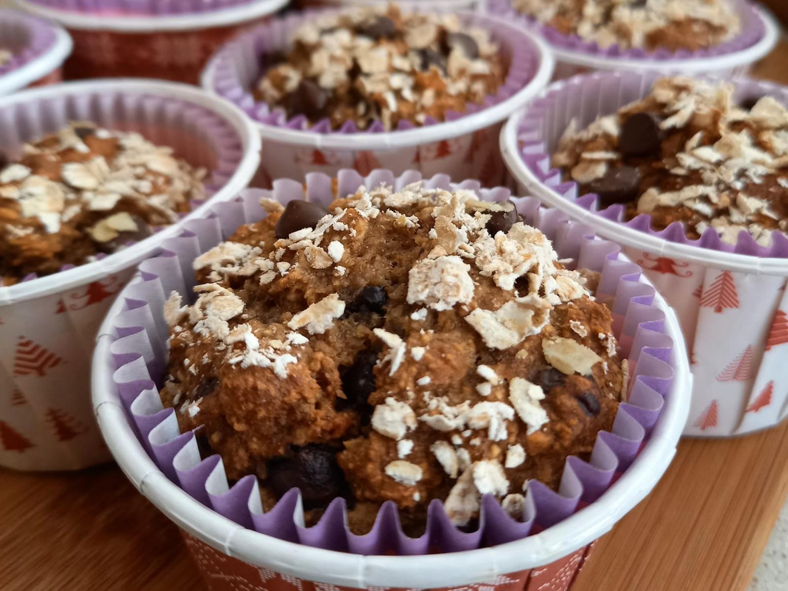 Κεκάκια -βρώμης- χωρίς- ζάχαρη- με- σταγόνες -σοκολάτας- Κεκάκια -βρώμης- χωρίς- ζάχαρη- με- σταγόνες -σοκολάτας-