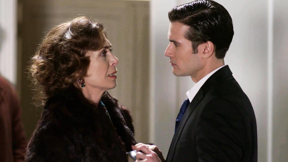 Άγριες Μέλισσες: H εμμονή του Ζάχου με την Ελένη τρομάζει την κυρά Μάρω