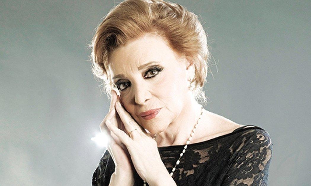 Η Γη της Ελιάς: Γιατί έχουν ίδιο τατουάζ η Αντιγόνη και η Μαμά της Αθηνάς;