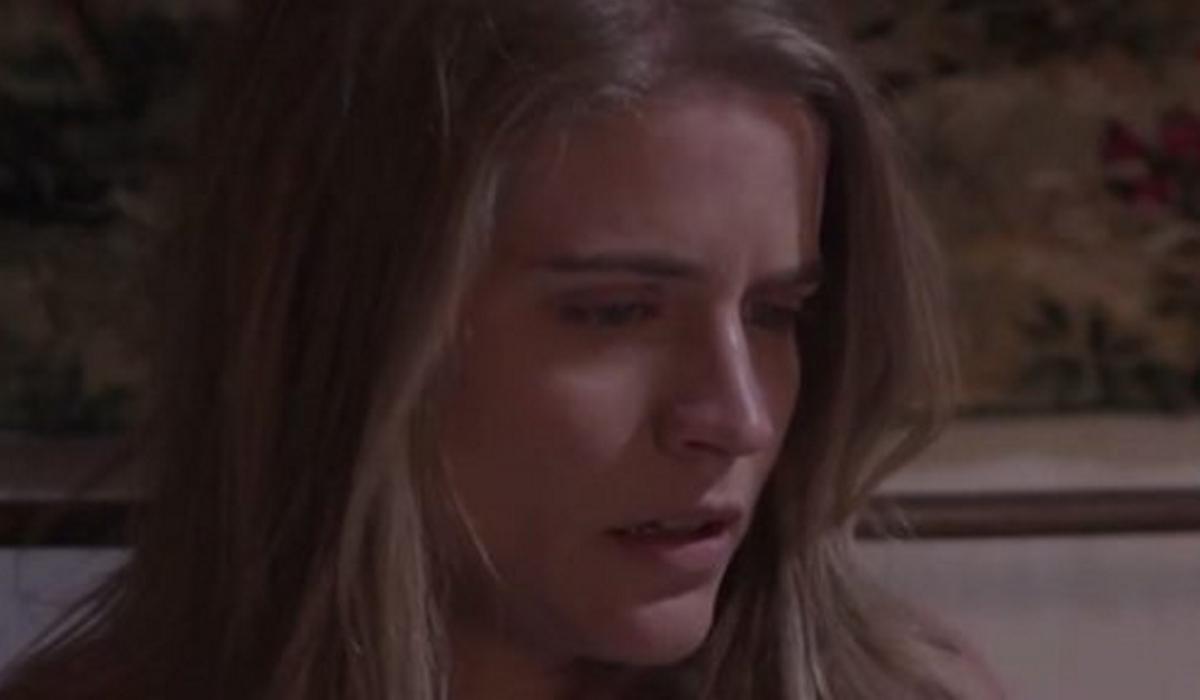 Άγριες Μέλισσες : Μυρσίνη και Δάκης καταστρέφουν τη Δρόσω