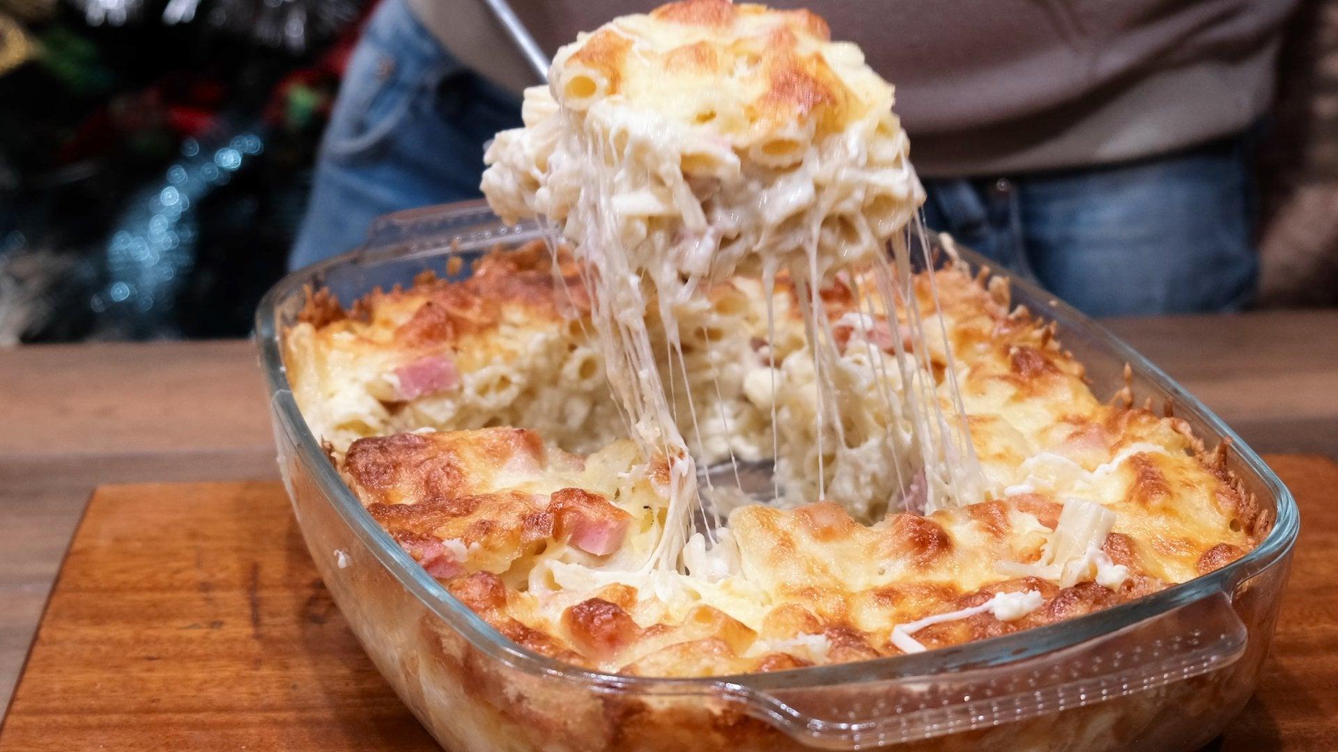 Σουφλέ -ζυμαρικών-με -τυριά- και- αλλαντικά-