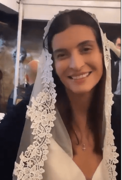 Η γη της Ελιάς : Δείτε φωτώ και βίντεο από τον Γάμο Ιουλίας Κουράκου