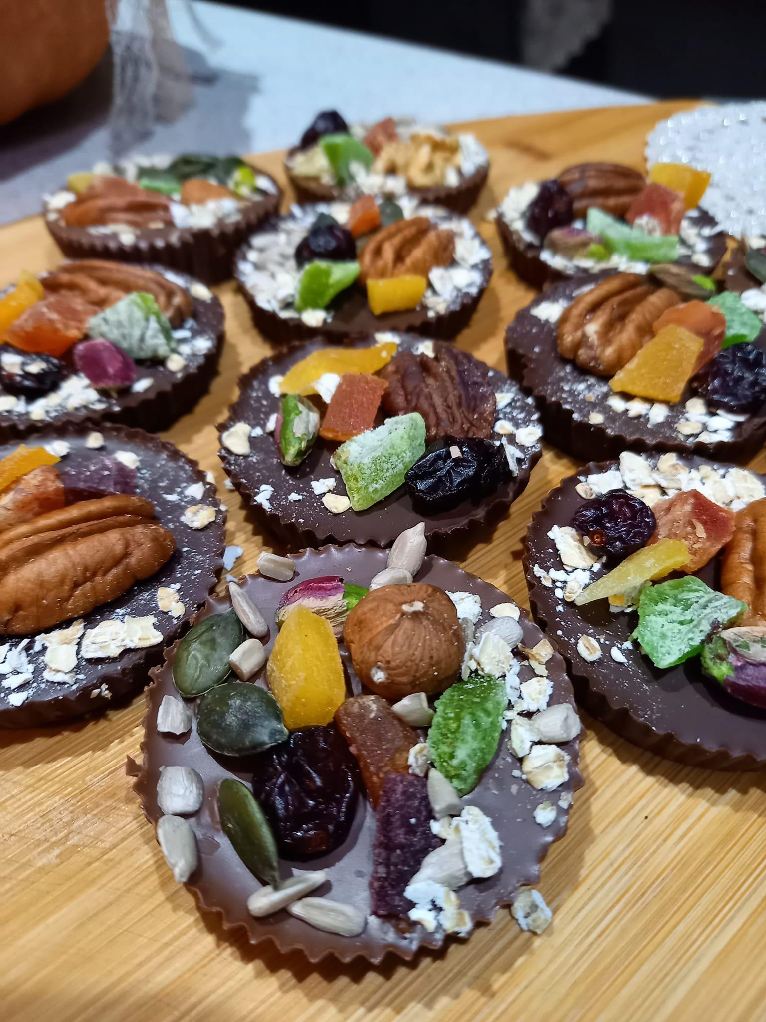 Κεράσματα- με- κουβερτούρα- Κεράσματα- με- κουβερτούρα-