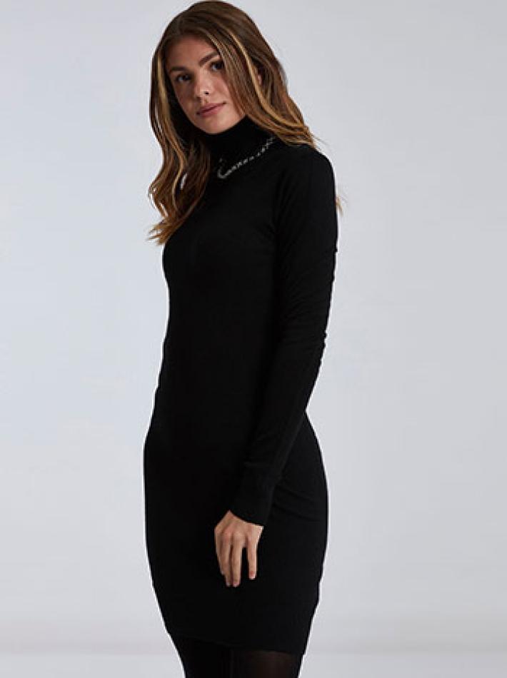 μαύρο-πλεκτό-ζιβάγκο-φόρεμα-τάσεις-Χειμώνας 2022-