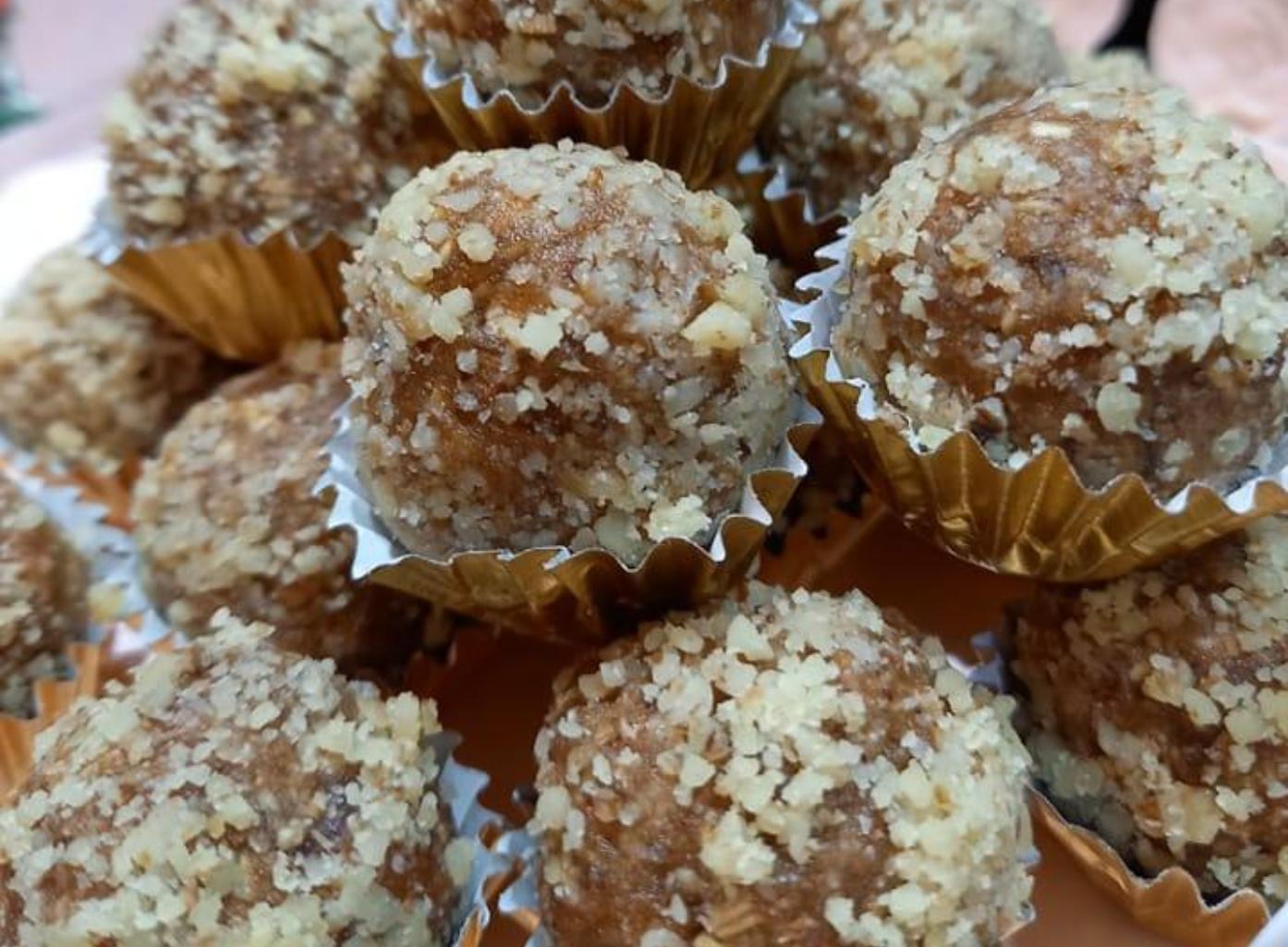 Τρουφάκια με μέλι χωρίς ζάχαρη