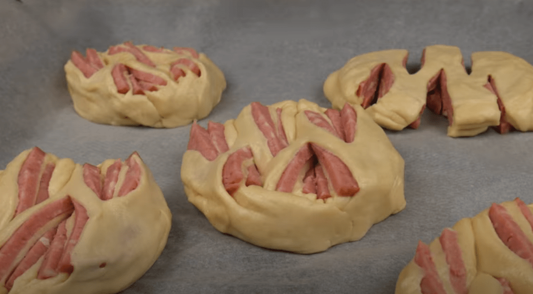 μπουρεκάκια-με-σαλάμι μπύρας-συνταγή-